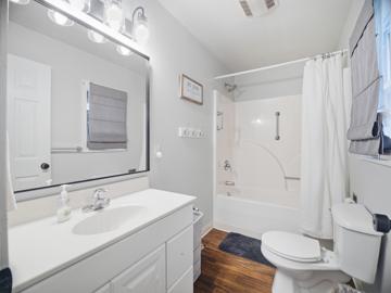 Beige House photo