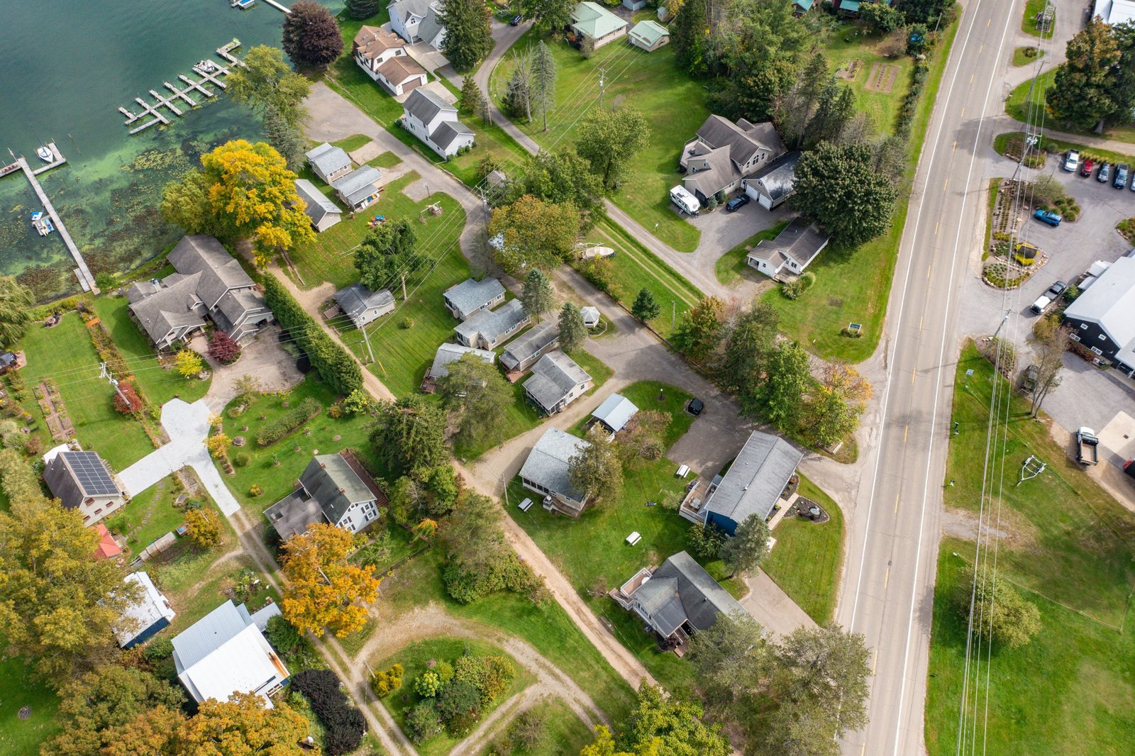 Alternate aerial — lakeside view